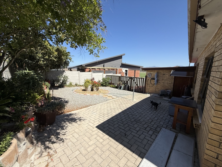 3 Bedroom Property for Sale in Reebok Western Cape